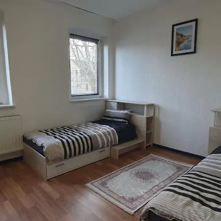 Apartment Monteurzimmer Wg 1-3 *