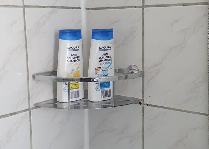 1 Von 3 Mit Gemeinschaftsbad-kueche, 30min Koeln Messe Bahnhof, 5min Bahnhof Zentrum *